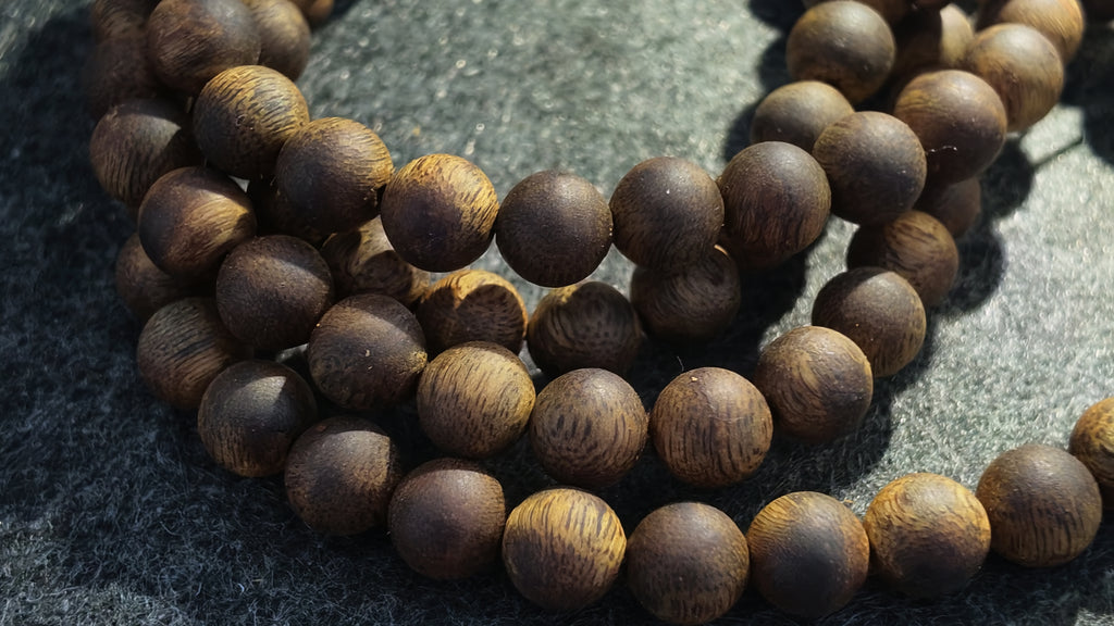 沉香手串（高油脂）｜Agarwood Bead Bracelet (High Resin Content)