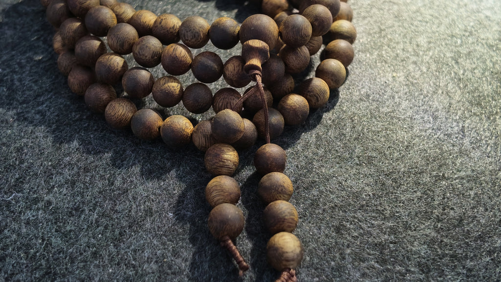 沉香手串（高油脂）｜Agarwood Bead Bracelet (High Resin Content)
